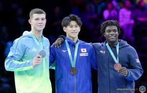 podium aa mag ph simone ferraro sfa04003